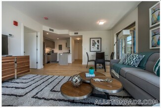 40 Malvern St Unit 603, Boston, MA 02134