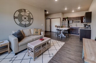 1110 Hope Dr, Carthage, MO 64836