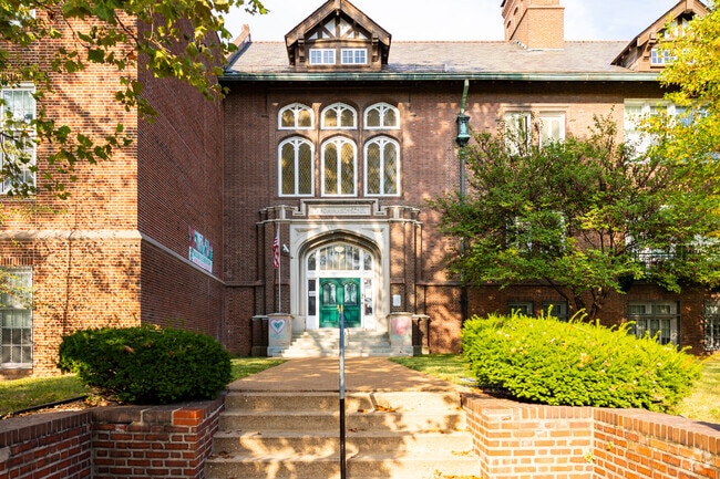 Mason School of Academic and Cultural Literacy is located in southwest St Louis.