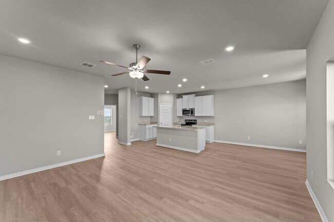 104 Cheyenne Dr unit 36446952, Floresville, TX 78114 - photo 7