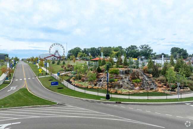 Edmeyer Park's Pro-Football HOF has a ferris wheell.