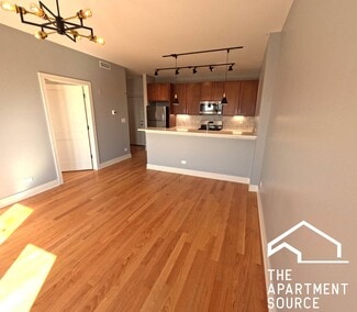 2740 N Spaulding Ave Unit 604, Chicago, IL 60647