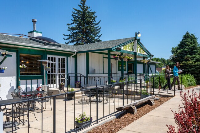 Omelette Parlor is a longtime diner with a homey interior in Venetian Village.