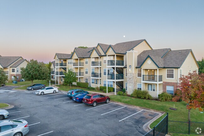 The Villas at Stonebridge provides a pet-friendly environment with amenities designed for relaxation and entertainment.