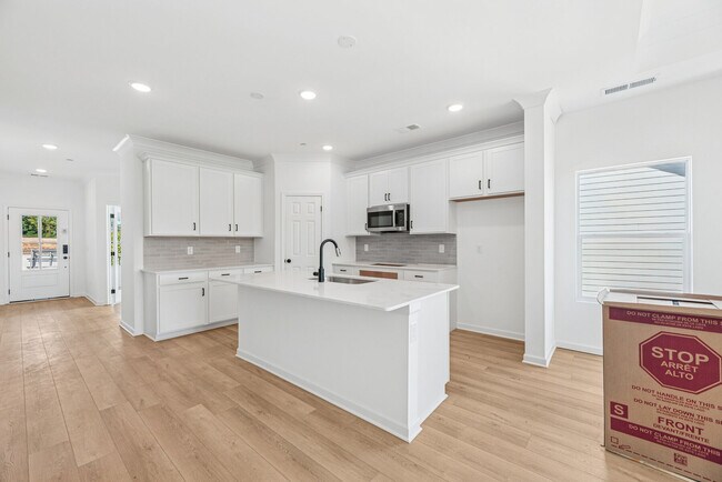 3155 Rolling Brook Dr, Columbia, TN 38401 - photo 7