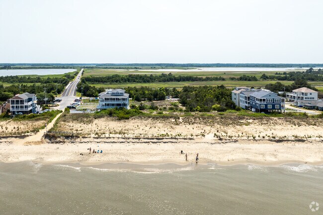 Broadkill Beach is just a short hop from Milton and is a less-crowded option that Rehoboth and Dewey Beaches to the south.