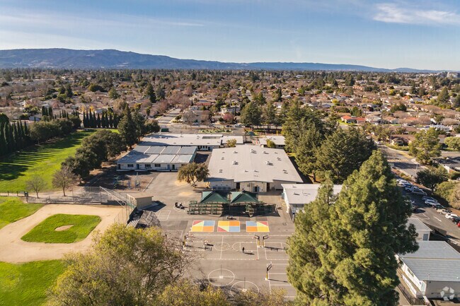 Your children will love the inspiring atmosphere at Ponderosa Elementary School.