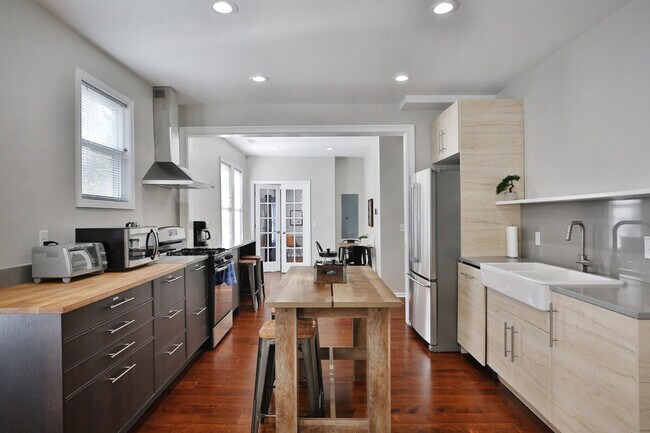 137 E Tompkins St unit ID1364302P, Columbus, OH 43202 - photo 5