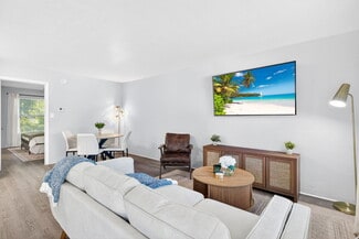 2580 Wild Pines Ln, Naples, FL 34112