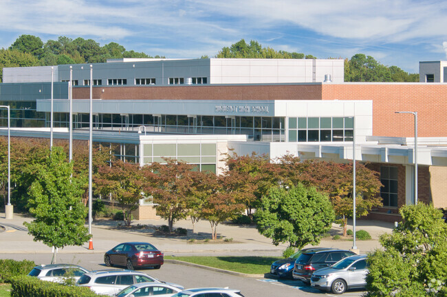 Chippenham Hospital sits right in the neighborhood of Hioaks.