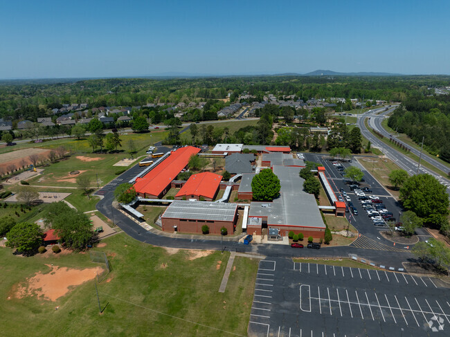 Big Creek Elementary School gets an 8/10 on GreatSchools.