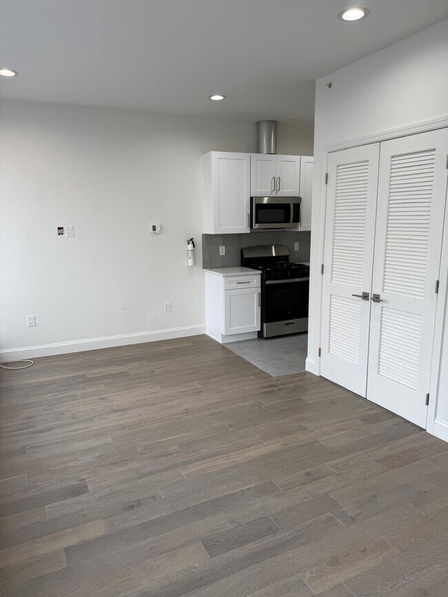 186 Market St, Newark, NJ 07102 - photo 2