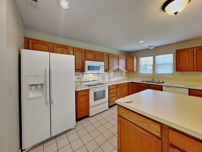 529 Austrian Way, Avon, IN 46123 - photo 3