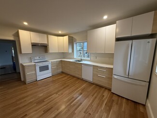 22 Elm Place, Somerville, MA 02143