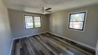 1057 Delphi Ave, Frankfort, IN 46041