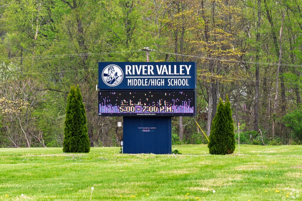 River Valley Middle/High School has an overall B rating on Niche.com