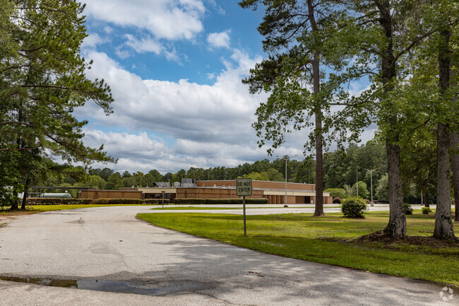 Lanier Primary School is a public elementary school located in Pembroke, GA.