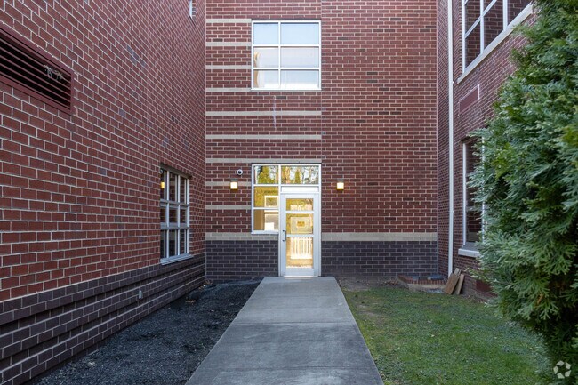 The test scores for Edgar Middle School are above average.