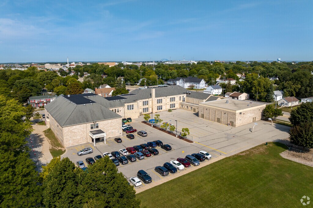 Parents of children attending Nicolet Elementary enjoy walking their kids to and from school.