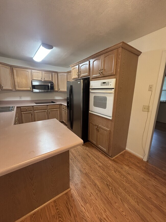 3929 Creekway Ct, Nashville, TN 37218 - photo 7