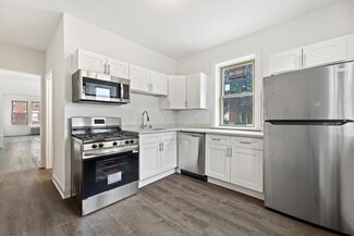 2905 N Bartlett Ave, Milwaukee, WI 53211