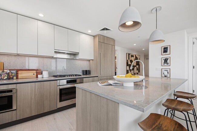 151 Bay Street unit 2303, Jersey City, NJ 07302 - photo 2