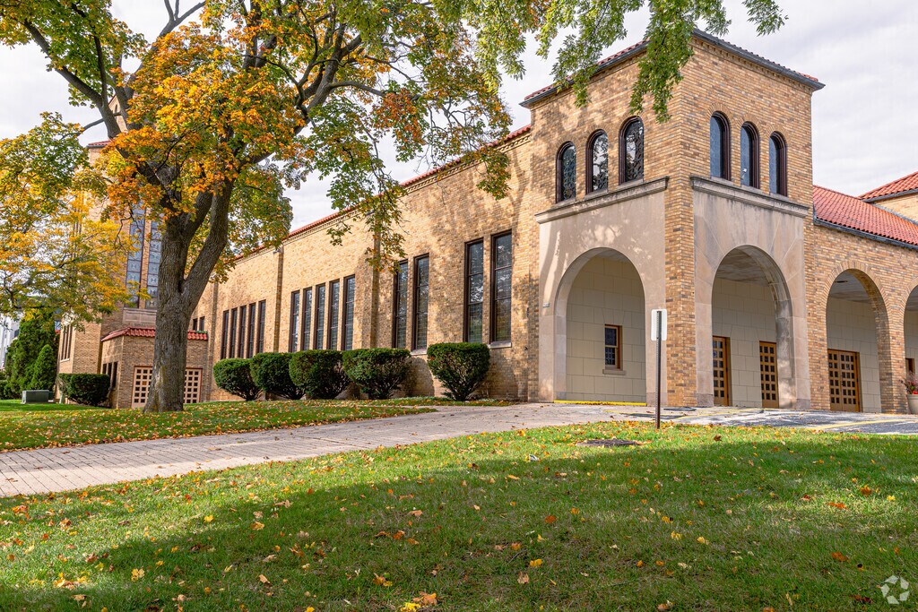 Kingdom Prep Lutheran High School provides education in the neighborhood of 
Wauwatosa.