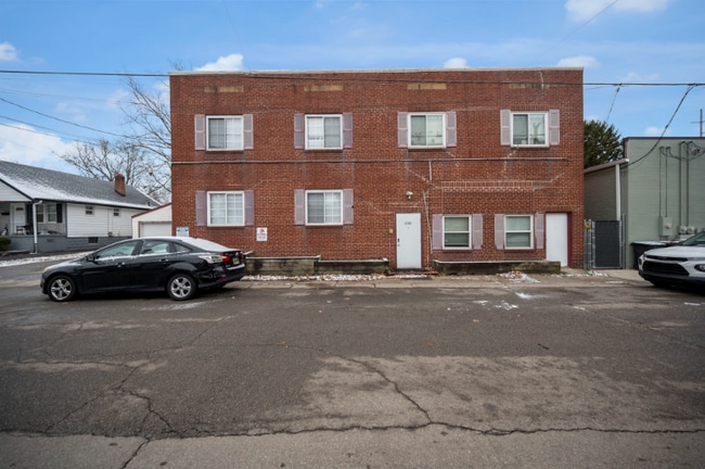 4345 Matson Ave unit 4, Cincinnati, OH 45236 - photo 2