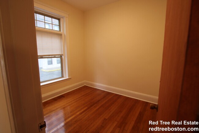1315 Commonwealth Ave unit 108, Allston, MA 02134 - photo 6