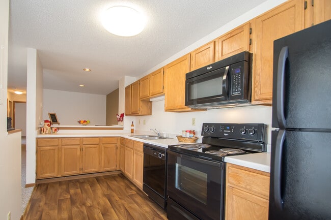 Lexington Townhomes and Apartments, Roseville, MN 55113 - photo 4