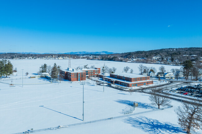 Laconia Middle School has a student-teacher ratio of 11 to 1.