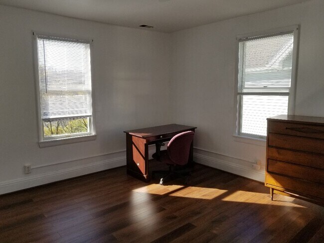 221 Beechurst Ave unit 3, Morgantown, WV 26505 - photo 5