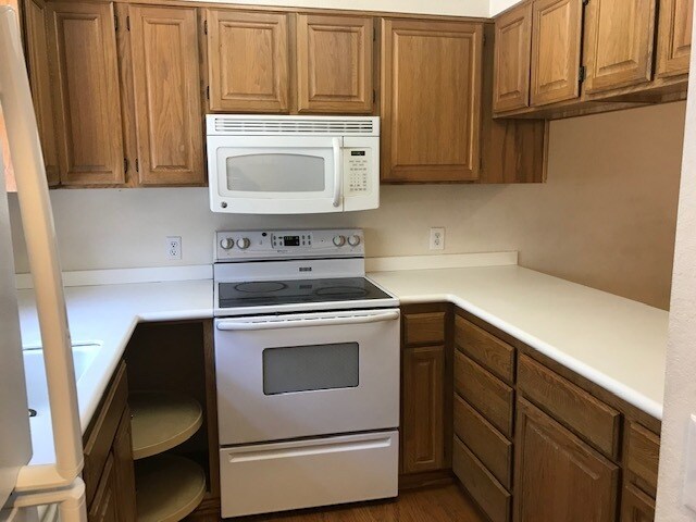 1555 Cherry St unit 3, San Carlos, CA 94070 - photo 1