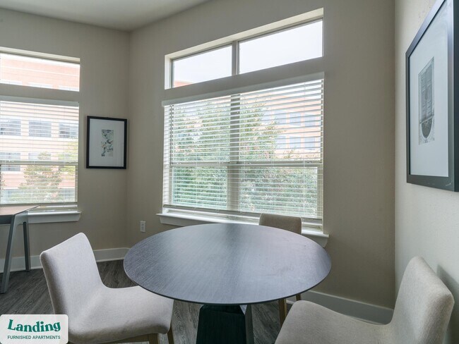 18101 Point Lookout Dr unit 272, Nassau Bay, TX 77058 - photo 5