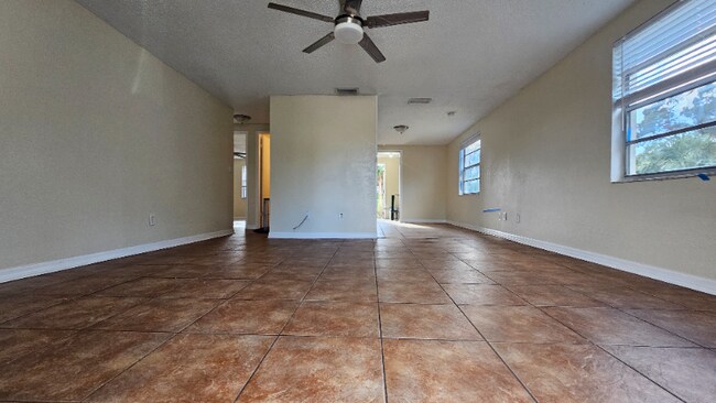 3919 3rd Ave Dr E, Palmetto, FL 34221 - photo 7