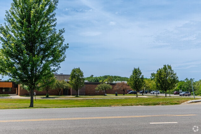 DeWitt Middle School has 471 students as of the 2024 school year.