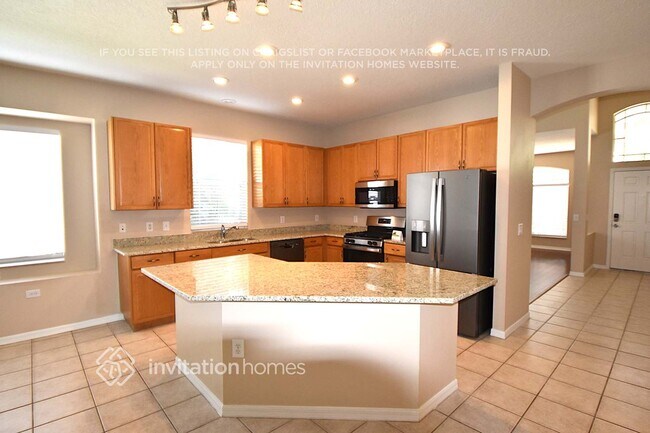 15454 Martinmeadow Dr, Lithia, FL 33547 - photo 6