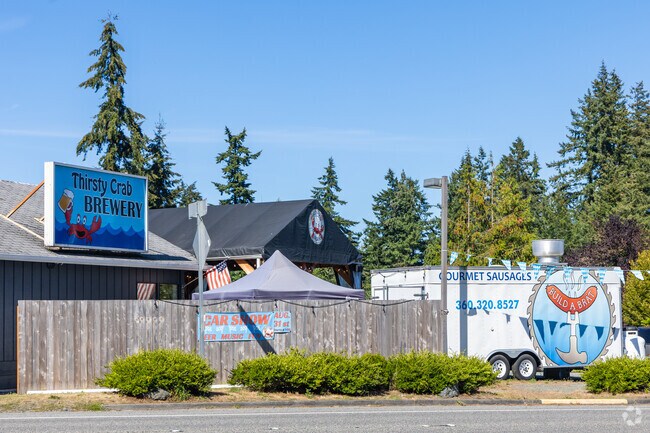 The Thirsty Crab Brewery in Clinton hosts a food truck just outside.