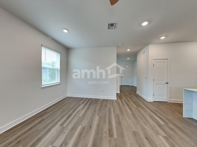 2907 19th Ave W, Bradenton, FL 34205 - photo 4