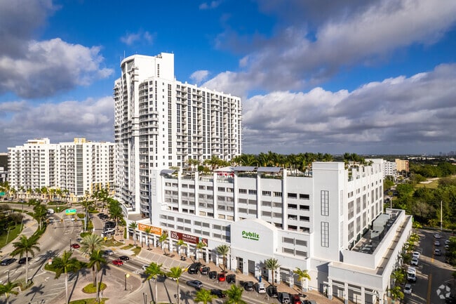 High-rise condominiums and apartments are popular among residents in Hollywood Lakes.