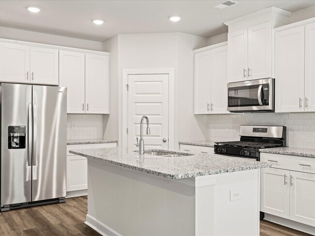 1608 Switchback Cir, Moore, SC 29369 - photo 3