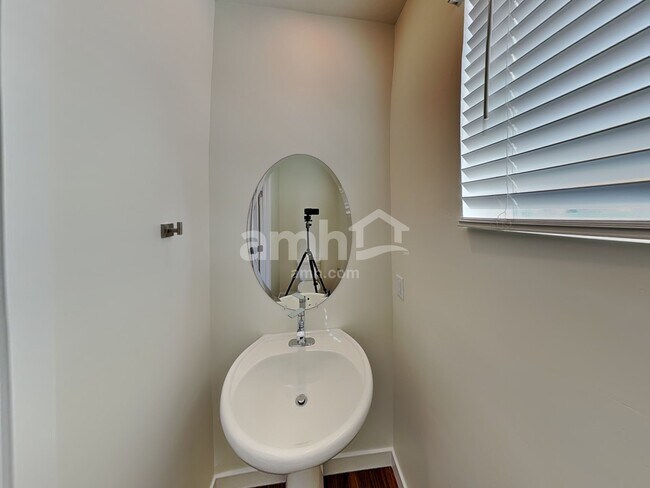 1312 W Mahogany St, Saratoga Springs, UT 84043 - photo 5