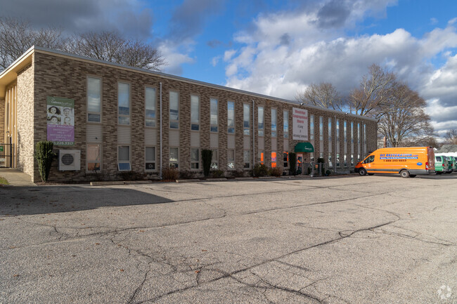 Cadence Academy Preschool offers transportation for school age children.