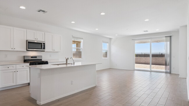 22108 N Dawn View Dr, Maricopa, AZ 85139 - photo 2