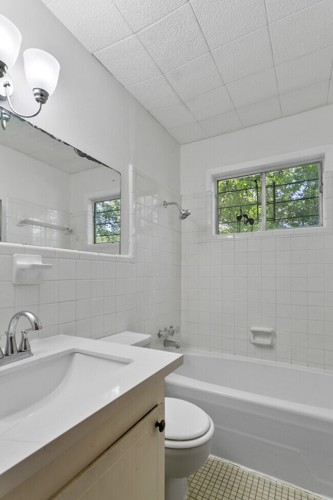 2904 Windsor Ave unit B, Jackson, MS 39216 - photo 4