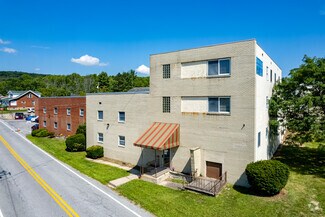 2708 Wehnwood Rd, Altoona, PA 16601