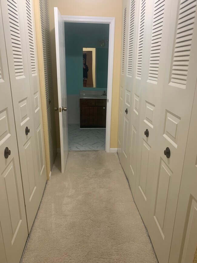 1662 Brownstone Blvd unit 312, Toledo, OH 43614 - photo 6