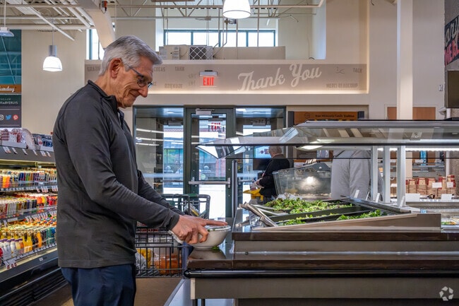 The Deli at Lunds & Byerlys in downtown Minneapolis is a favorite of North Loop residents.
