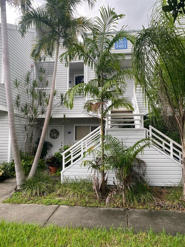 3461 NW 44th St, Lauderdale Lakes, FL 33309
