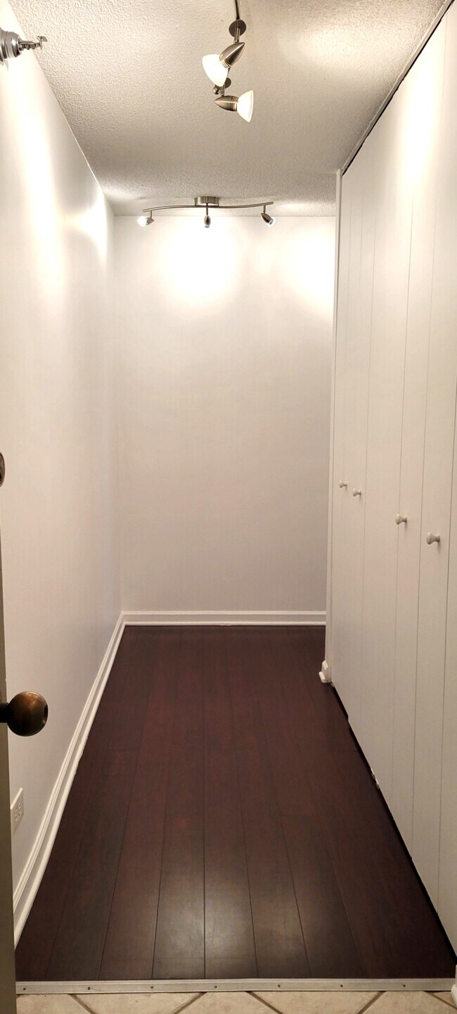 The Hermitage on Huron unit 703, Chicago, IL 60654 - photo 3